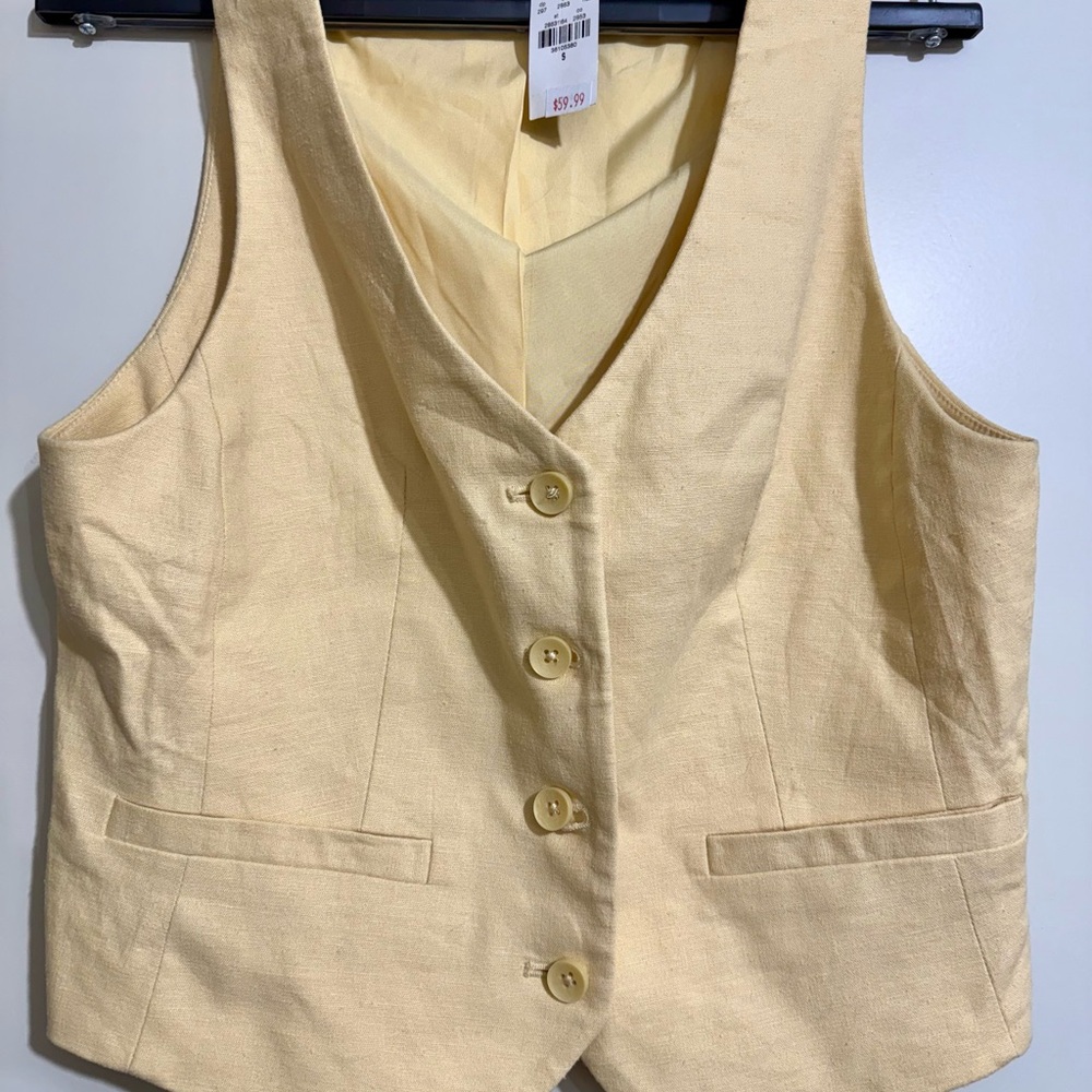 Express Light Yellow Garment